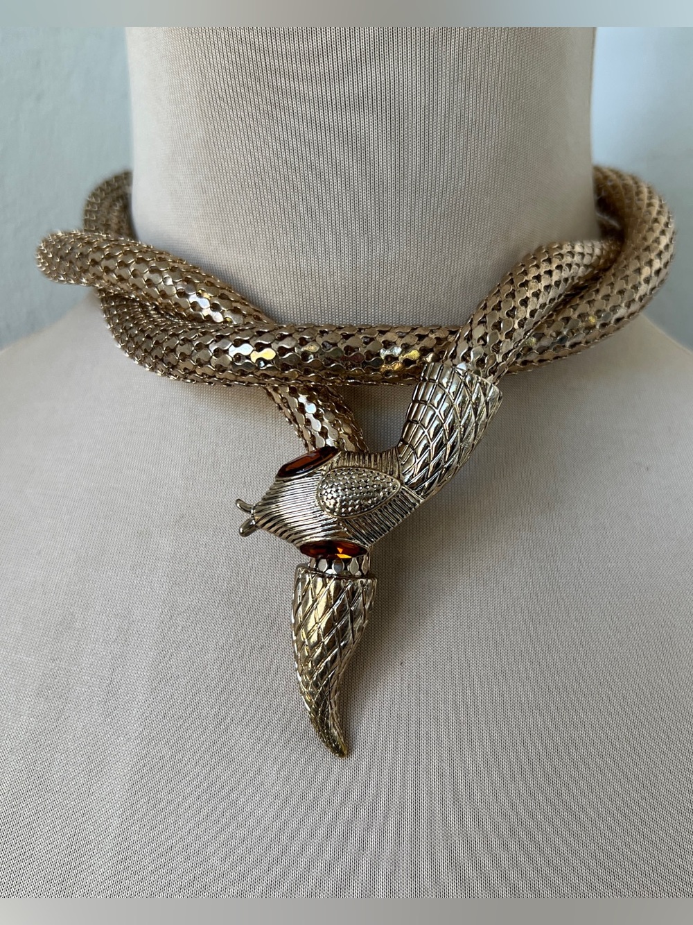 Unsigned Whiting Davis Oromesh Gold Mesh Snake Belt Lariat Necklace Crystal Eyes